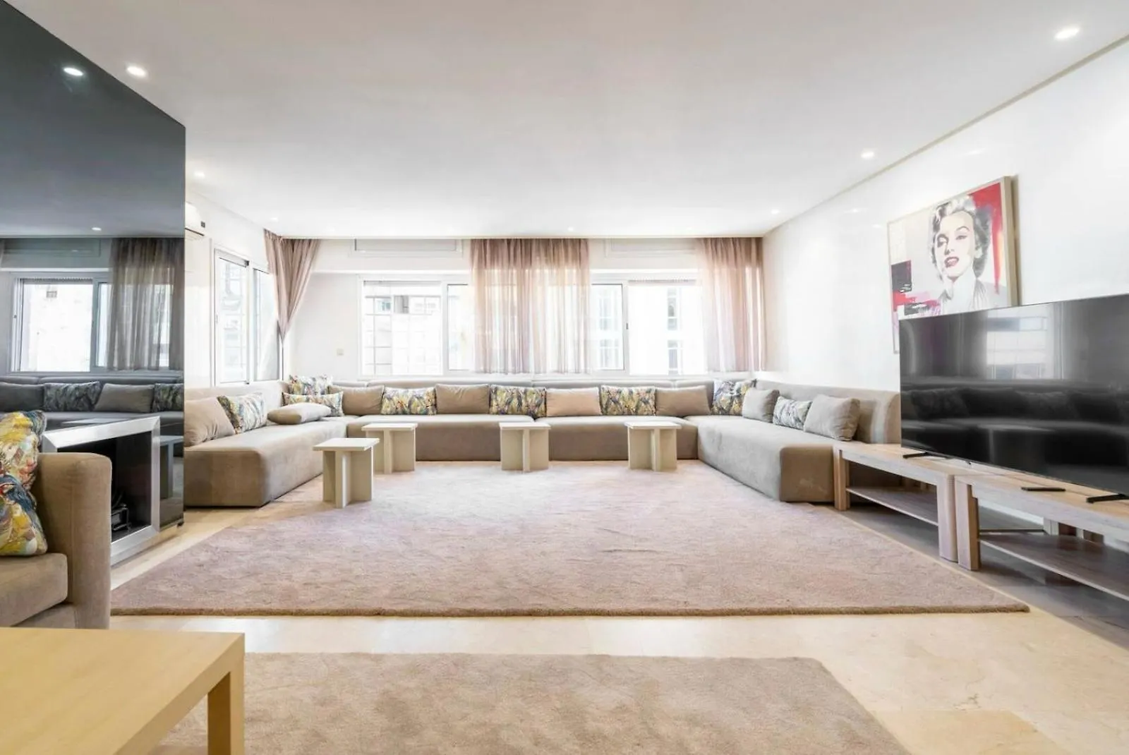 The Metropolitan 3 Chambres Best Location Casablanca Morocco